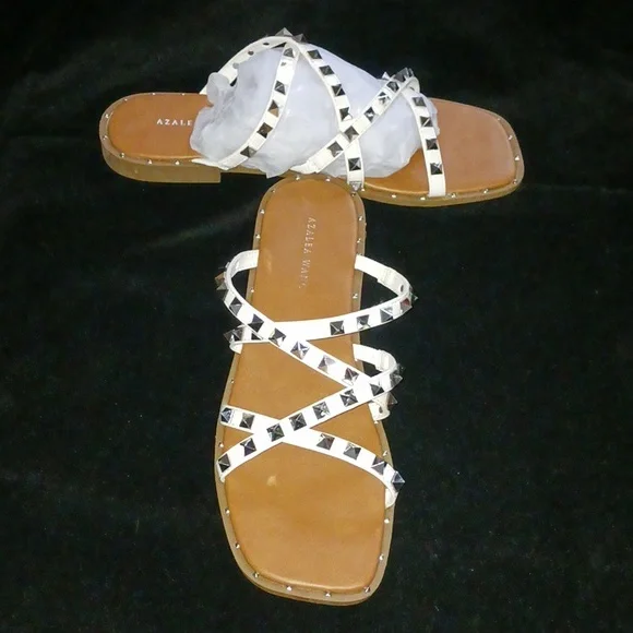Callie Lives: Azalea Wang White Studded Sandals sz 8 - Picture 6 of 6